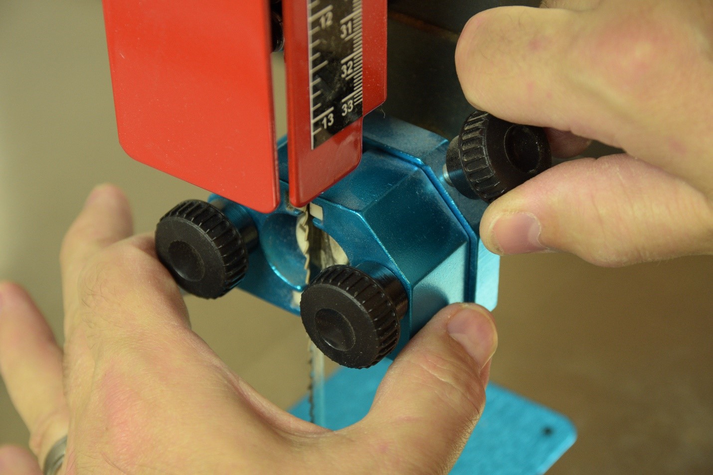 setting the ceramic guides and inserting the blade gullet faced back