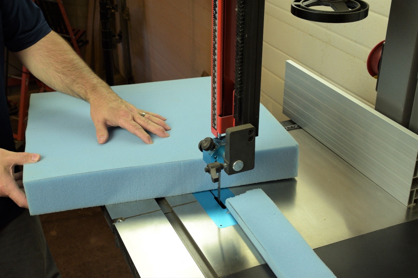 using 18cx bandsaw to cut foam