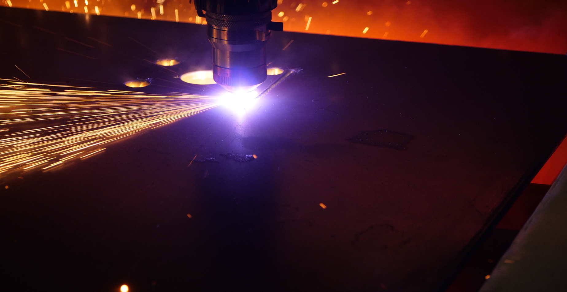How to Perfectly Cut Stainless Steel with a Fiber Laser: A Complete Guide